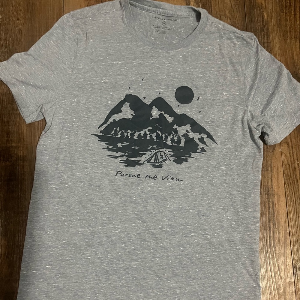 Sz M Thread 4 Thought Tshirt